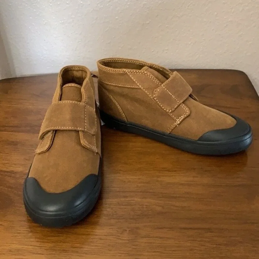 Old Navy Faux Suede mid-Top Chukka sneakers 5,6,11